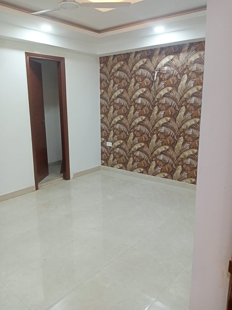 Room, andheria mor village 3 Bedroom 120 Sq.Yd. Builder Floor In Andheria Mor Village Delhi 9057496