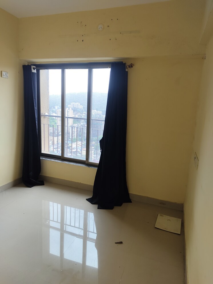 Room, hubtown-greenwoods 1.5 Bedroom 600 Sq.Ft. Apartment In Vartak Nagar Thane 9057517