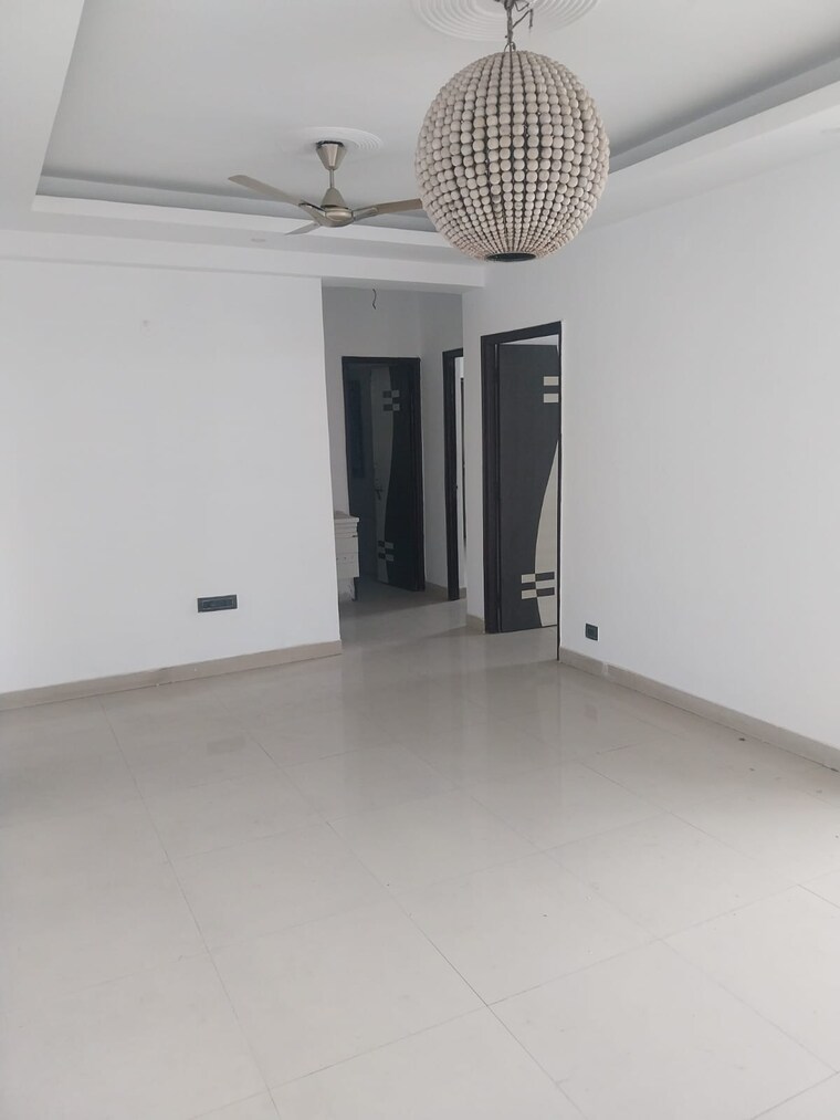 Room, viddhi-tower 3 Bedroom 1300 Sq.Ft. Apartment In Mahagunpuram Ghaziabad 9057518