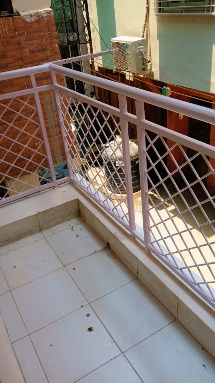 Balcony, vasant kunj 3 Bedroom 1200 Sq.Ft. Apartment In Vasant Kunj Delhi 9057524