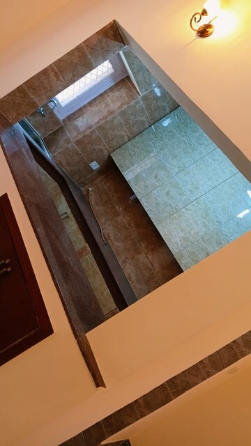 Furnished Amenities in 3 BHK Apartment at Vasant Kunj – for Rent