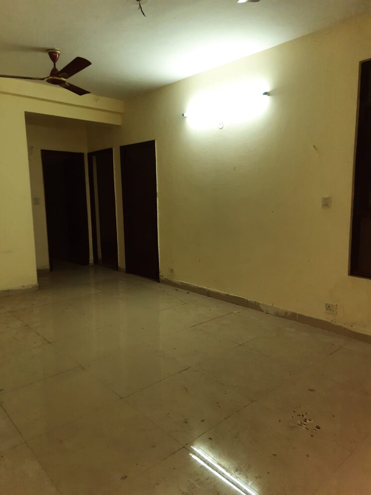 Room, mahagun-mahagunpuram 2 Bedroom 792 Sq.Ft. Apartment In Shastri Nagar Ghaziabad 9057539