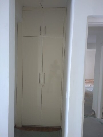 Building Lobby in 3 BHK Apartment at Tulip White, Sector 69 – for Rent