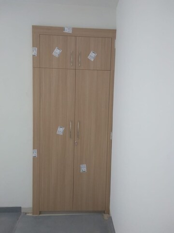 Furnished Amenities in 3 BHK Apartment at Tulip White, Sector 69 – for Rent