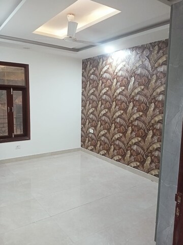 Bedroom in 4 BHK Builder Floor at Aali Village – for Sale