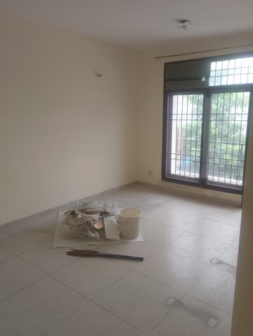 Room in 2 BHK Builder Floor at Wave Floors Premium, Wave City – for Rent