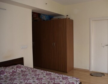 Room in 3 BHK Apartment at ATS Kocoon, Sector 109 – for Rent