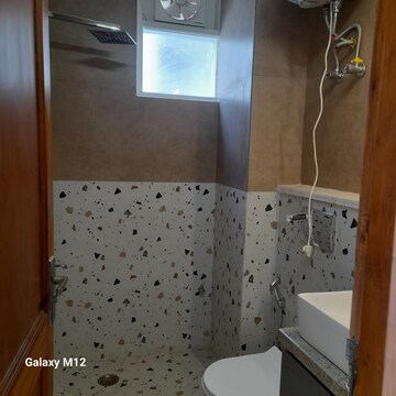 Team Area in 3 BHK Builder Floor at Greater Kailash I – for Sale