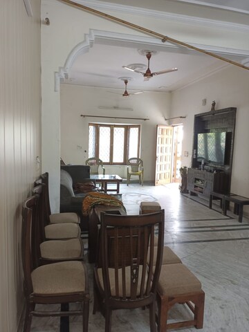Living Room in 3 BHK Independent House at Jakhan – for Rent
