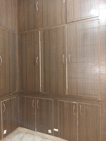 Furnished Amenities in 3 BHK Independent House at Jakhan – for Rent