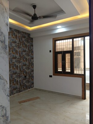 Room in 3 BHK Builder Floor at Knowledge Park V Greater Noida – for Sale