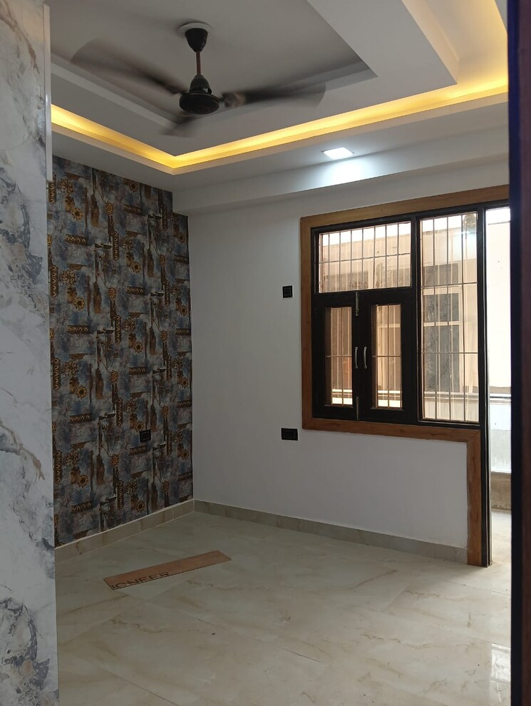 Room, knowledge park v greater noida 3 Bedroom 1750 Sq.Ft. Builder Floor In Knowledge Park V Greater Noida Greater Noida 9057622