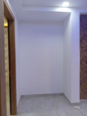 Building Lobby in 3 BHK Builder Floor at Knowledge Park V Greater Noida – for Sale