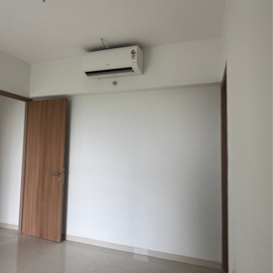 Room in 2 BHK Apartment at Lodha Upper Thane Woodlands C And D, Mankoli – for Sale