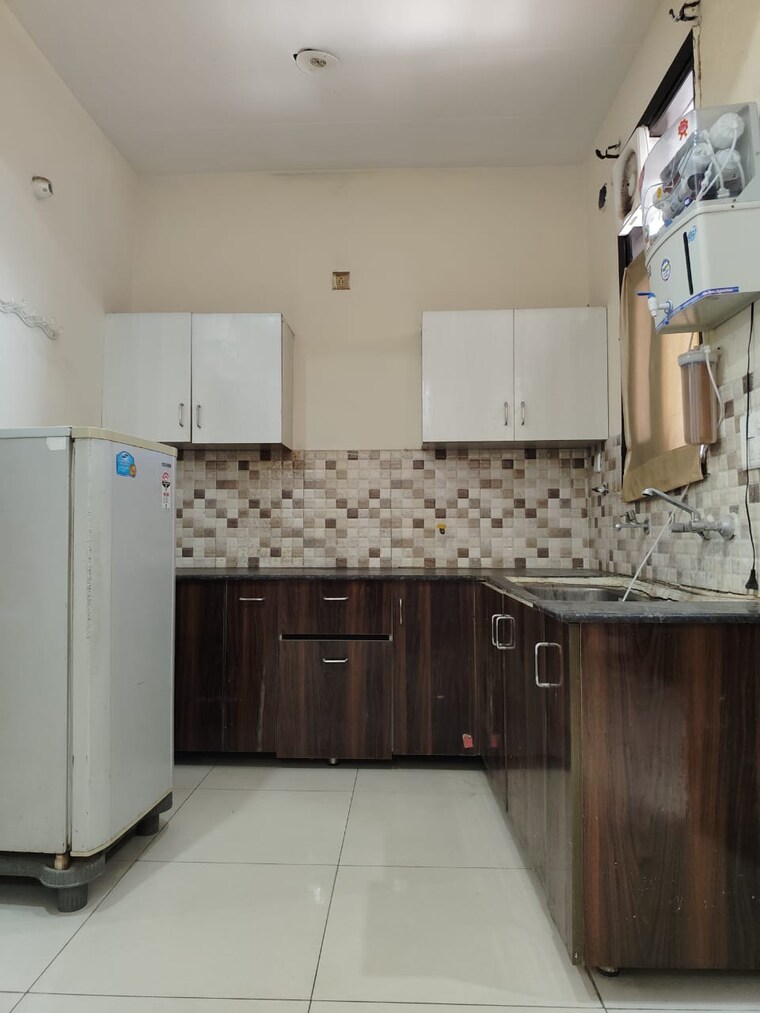 Kitchen, pir machalla 2 Bedroom 1000 Sq.Ft. Builder Floor In Pir Machalla Zirakpur 9057764