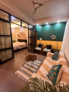 3 BHK Builder Floor For Sale in Defence Colony