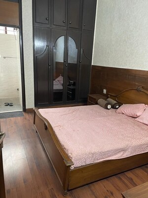 Bedroom in 3 BHK Builder Floor at Defence Colony – for Sale