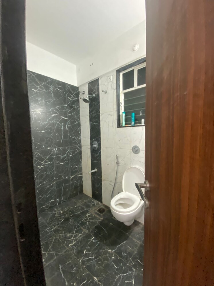 Bathroom, vj-town-center 2 Bedroom 750 Sq.Ft. Apartment In Wakad Pune 9057861