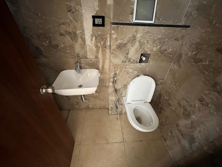 Bathroom, vtp-beaumonde 2 Bedroom 870 Sq.Ft. Apartment In Kharadi Pune 9057913