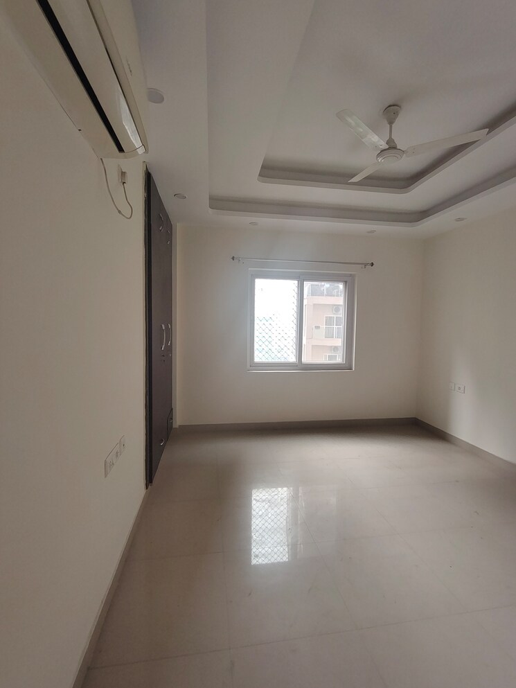 Room, ramprastha greens 4 Bedroom 2270 Sq.Ft. Apartment In Ramprastha Greens Ghaziabad 9057936