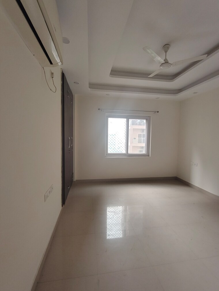Room, ramprastha greens 4 Bedroom 2270 Sq.Ft. Apartment In Ramprastha Greens Ghaziabad 9057936
