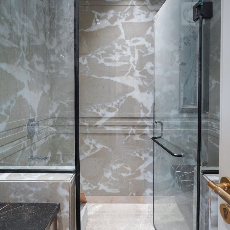 Bathroom, jor bagh 4 Bedroom 375 Sq.Yd. Builder Floor In Jor Bagh Delhi 9057937