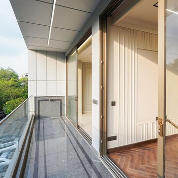 Balcony in 4 BHK Builder Floor at Jor Bagh – for Sale