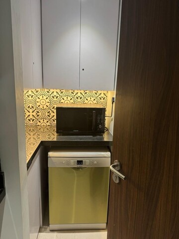 Furnished Amenities in 3 BHK Apartment at Lodha The Park, Worli – for Rent