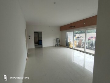 Room in 3 BHK Apartment at LnT Raintree Boulevard, Hebbal – for Rent