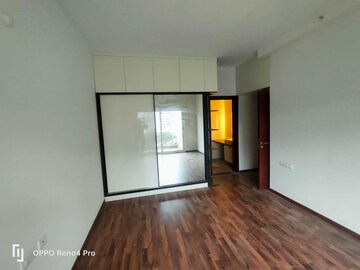 Room in 3 BHK Apartment at LnT Raintree Boulevard, Hebbal – for Rent