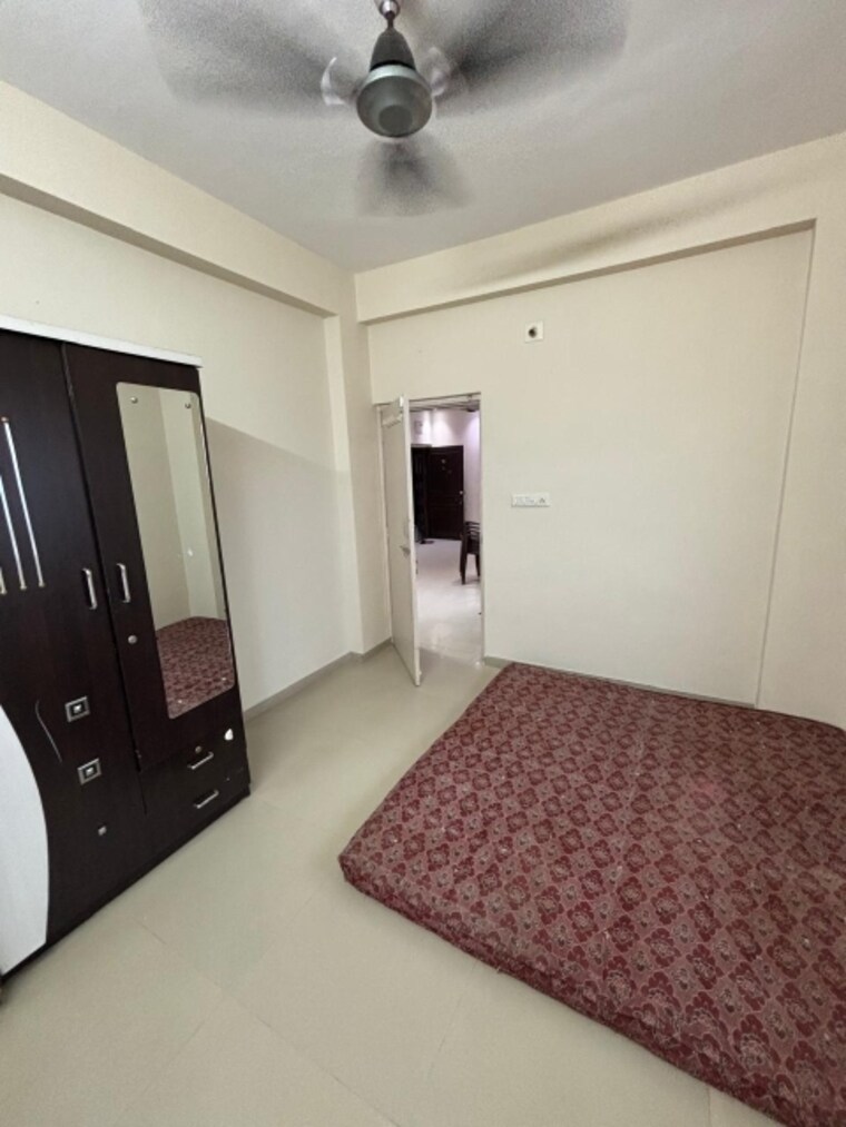 Bedroom, chandkheda 2 Bedroom 1042 Sq.Ft. Apartment In Chandkheda Ahmedabad 9058066