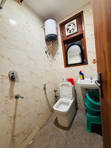 Bathroom in 1 BHK Builder Floor at Saket – for Rent