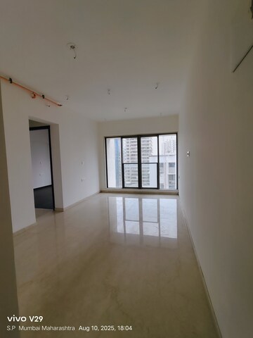 2 BHK Apartment For Rent in Chandak Cornerstone, Worli