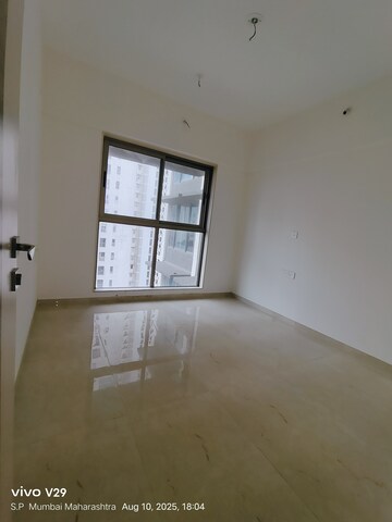 Room in 2 BHK Apartment at Chandak Cornerstone, Worli – for Rent