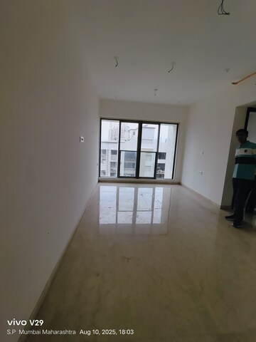 Room in 2 BHK Apartment at Chandak Cornerstone, Worli – for Rent