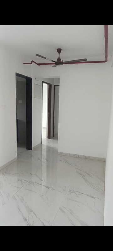 Room in 2 BHK Apartment at Anant Tara, Kandivali West – for Rent