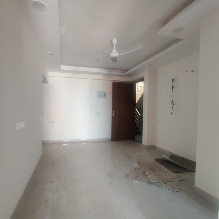 Living Room, chattarpur 2 Bedroom 85 Sq.Yd. Builder Floor In Chattarpur Delhi 9057980