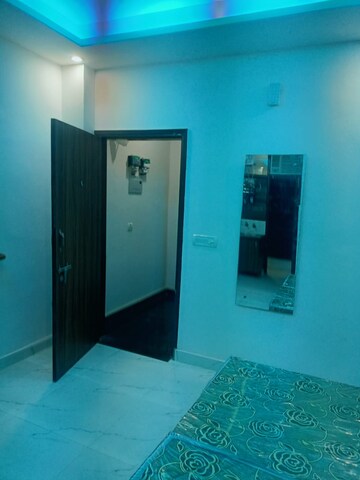 Room in 1 RK Builder Floor at Unitech South City 1, South City 1 – for Rent