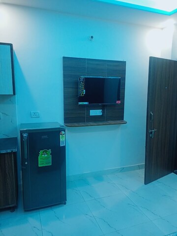 Room in 1 RK Builder Floor at Unitech South City 1, South City 1 – for Rent