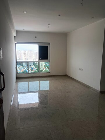 Room in 2 BHK Apartment at Sandhya Eve Horizon, Kandivali West – for Rent