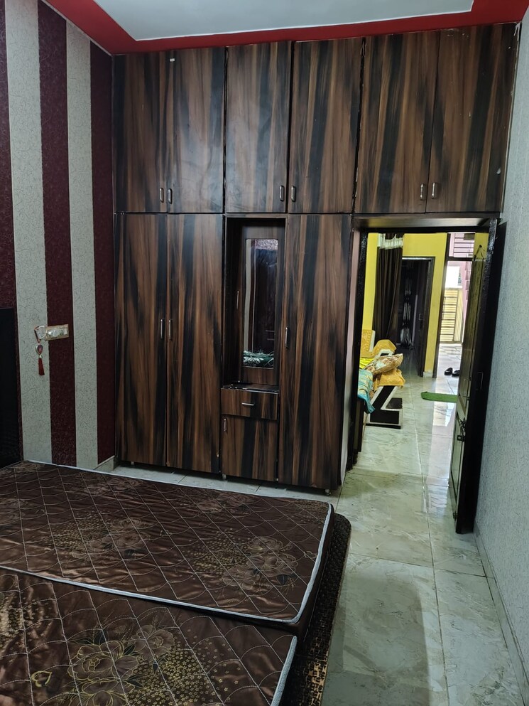 Room, vip road 2 Bedroom 1000 Sq.Ft. Builder Floor In Vip Road Zirakpur 9058129