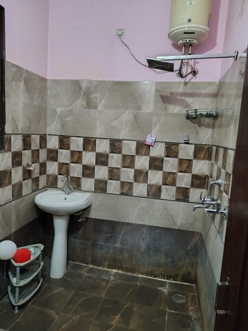 Bathroom in 2 BHK Builder Floor at Vip Road – for Rent
