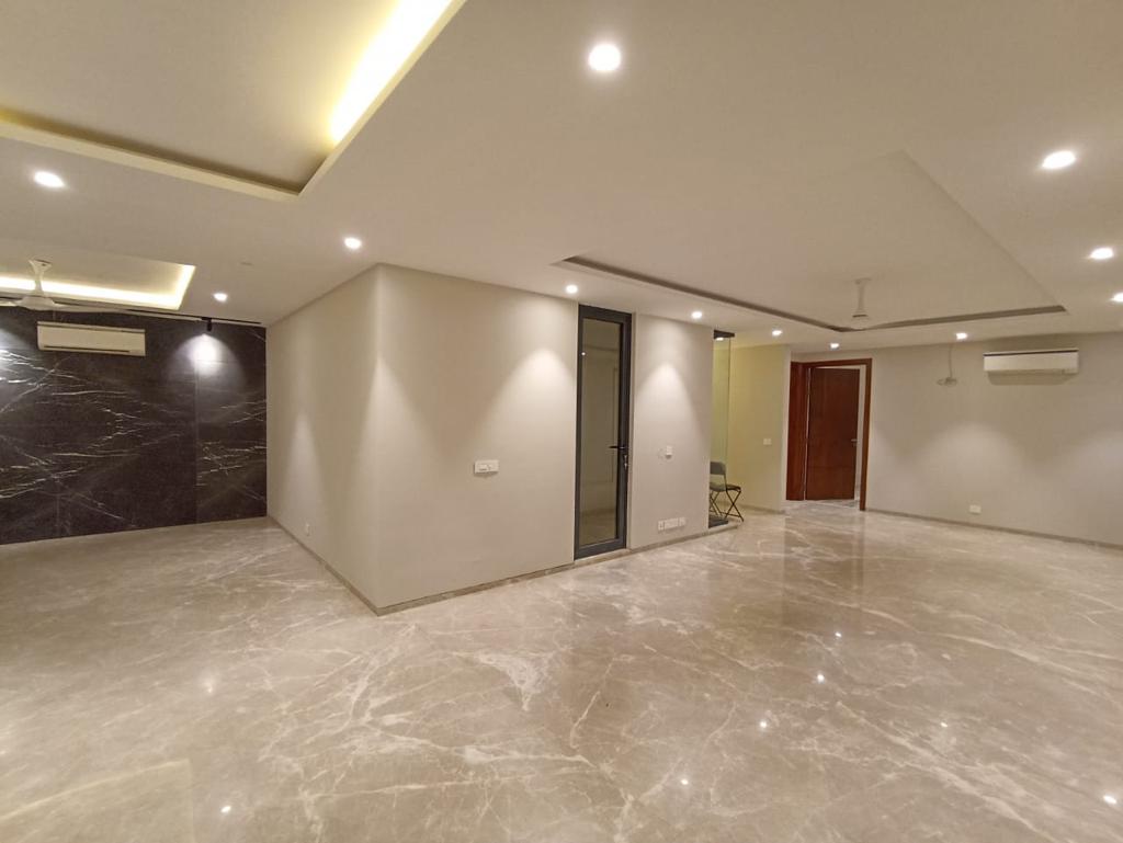 3.5 BHK + Pooja Room,Study Room Builder Floor For Sale in Sector 62