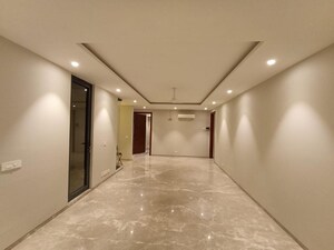 Room in 3.5 BHK Builder Floor at Sector 62 – for Sale