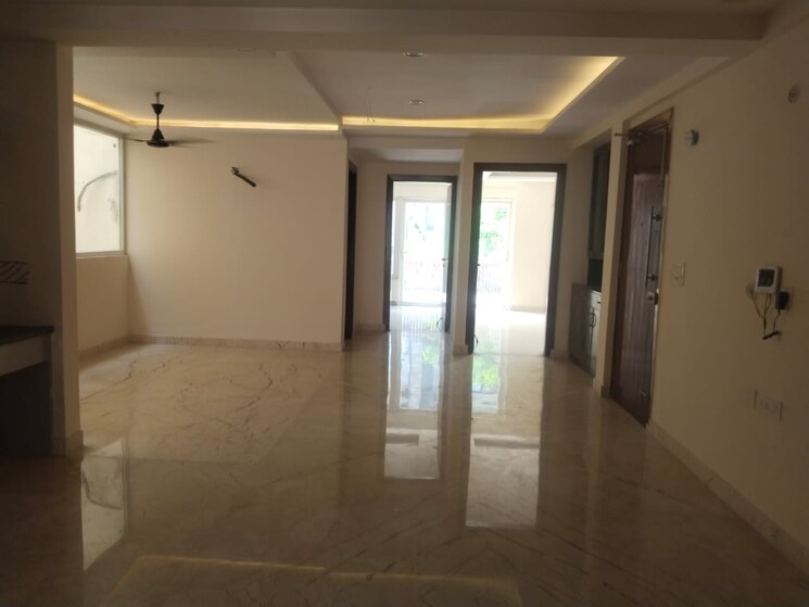 Room, dlf phase ii 3 Bedroom 300 Sq.Yd. Builder Floor In Dlf Phase ii Gurgaon 9058156