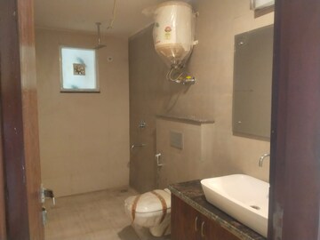 Bathroom in 3 BHK Builder Floor at Dlf Phase ii – for Sale