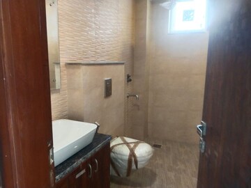 Bathroom in 3 BHK Builder Floor at Dlf Phase ii – for Sale