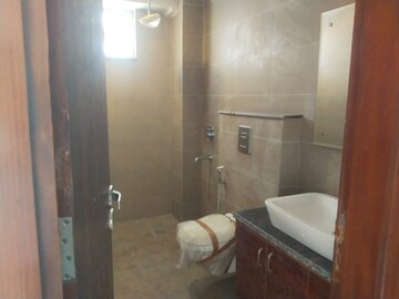 Bathroom in 3 BHK Builder Floor at Dlf Phase ii – for Sale