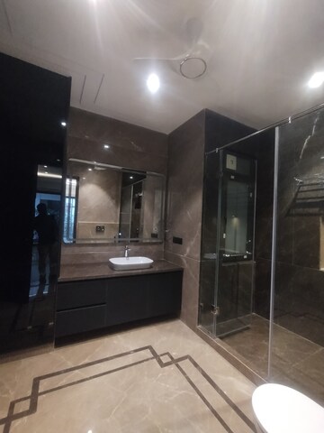Kitchen in 4 BHK Builder Floor at Ansal Sushant Lok I, Sector 43 – for Rent