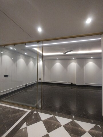 Staircase in 4 BHK Builder Floor at Ansal Sushant Lok I, Sector 43 – for Rent